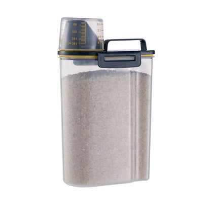 Dog & Cat Food Storage Pail – 1.5kg/2kg Plastic Container with Measuring Cup Cavello & Co.